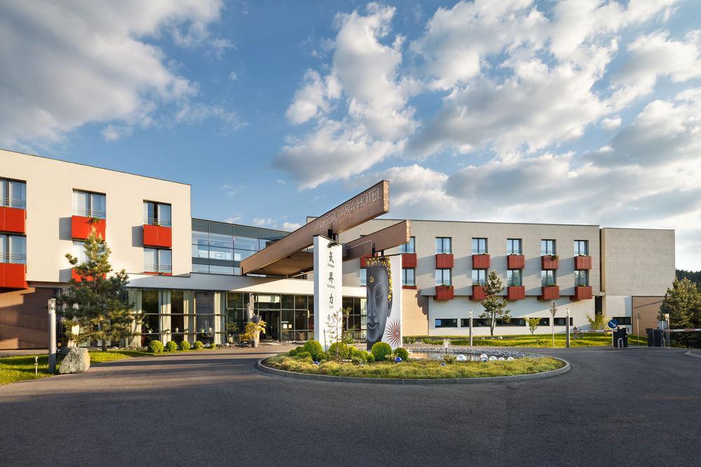 באד ארלאך Linsberg Asia Hotel, Spa & Therme - Adults Only מראה חיצוני תמונה