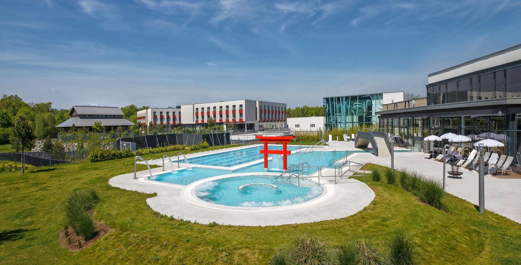 באד ארלאך Linsberg Asia Hotel, Spa & Therme - Adults Only מראה חיצוני תמונה
